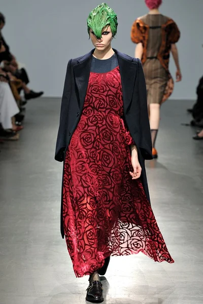 Look 43